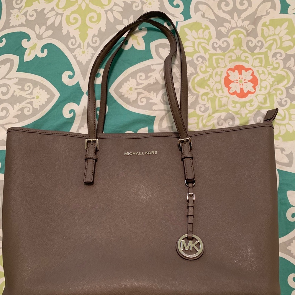 Michael Kors Large Jet Set Travel Carryall Tote